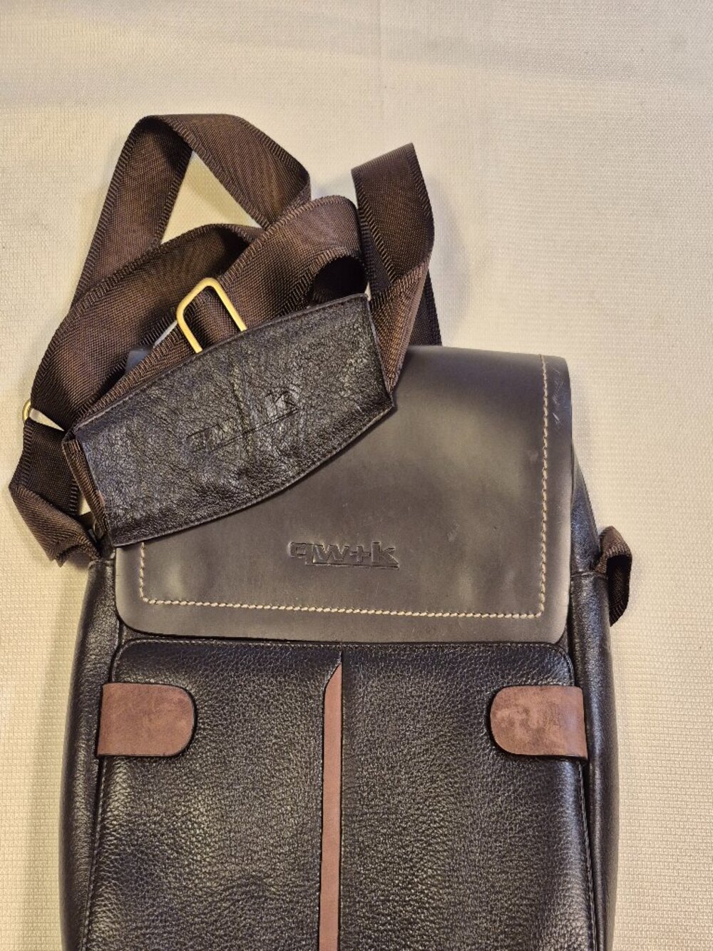 Qw+k dark leather crossbody messenger bag